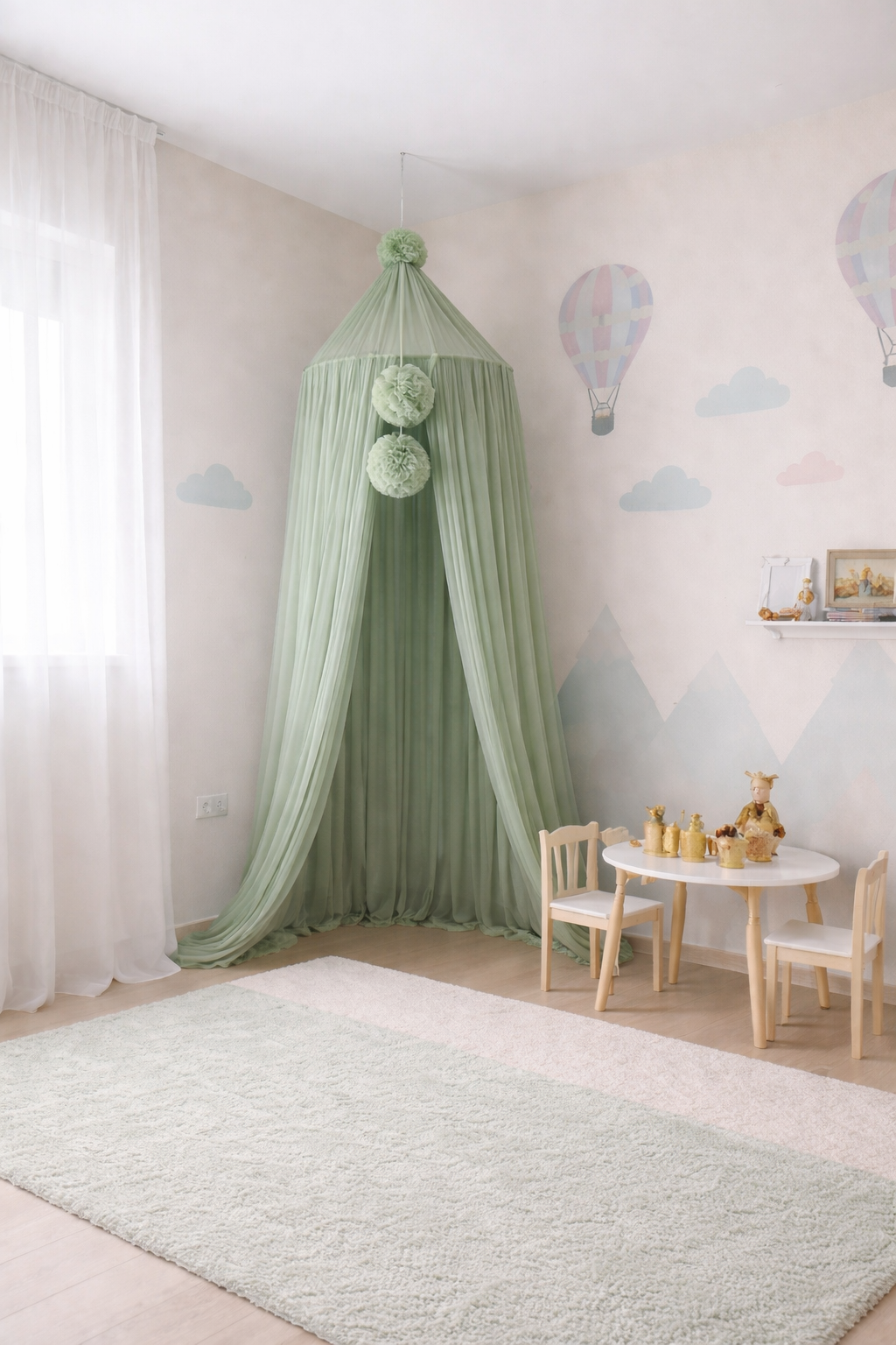 hanging tulle ( opaque)