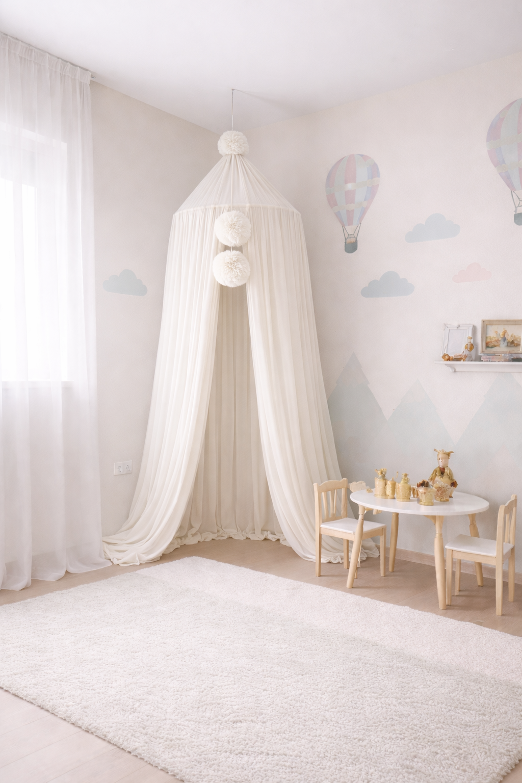 hanging tulle ( opaque)