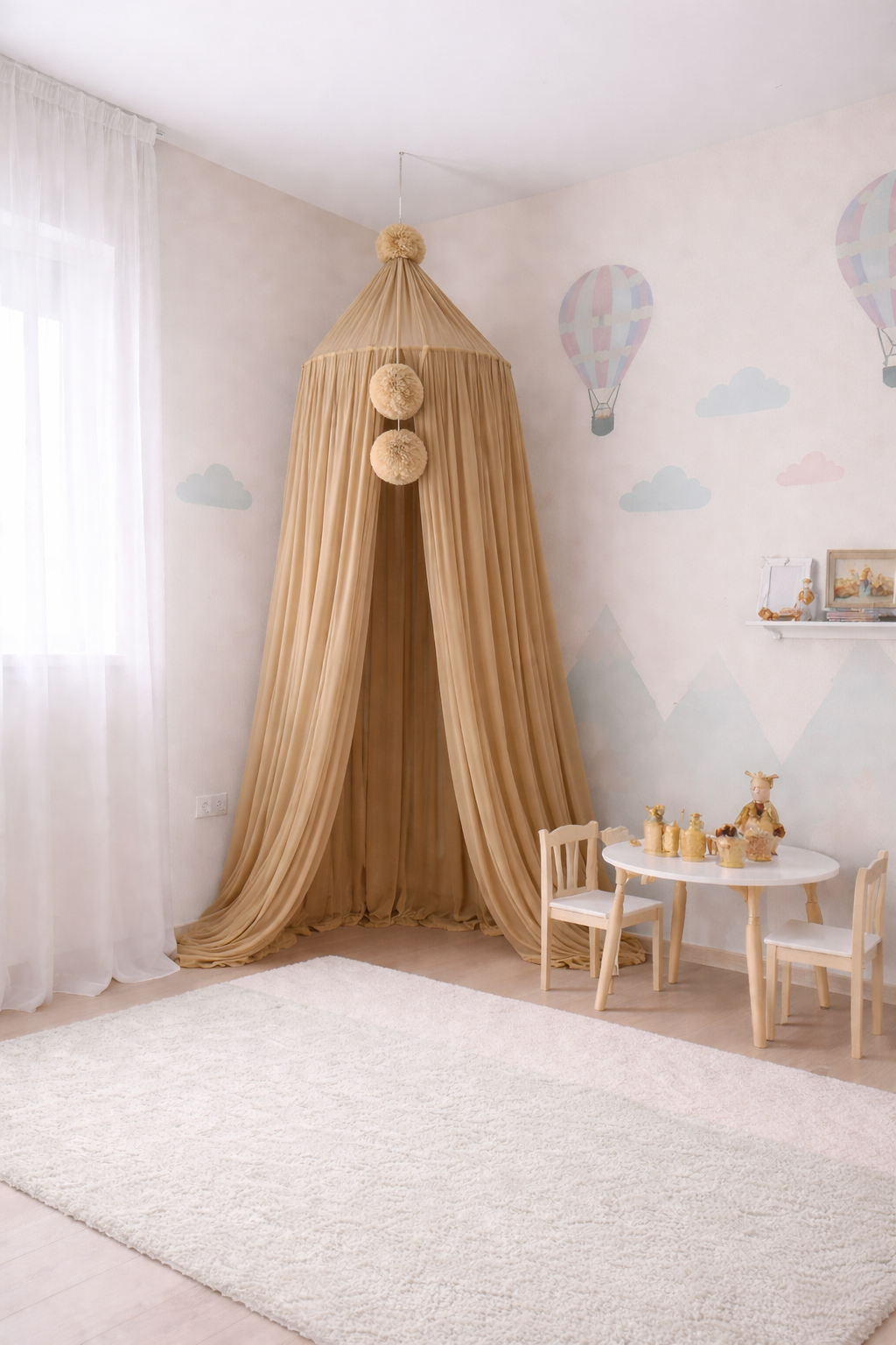 hanging tulle ( opaque)