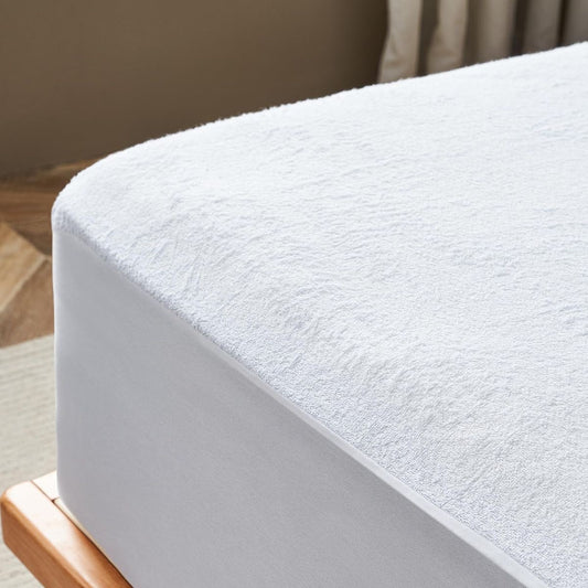 Mattress protector (1 meter by 195 cm)