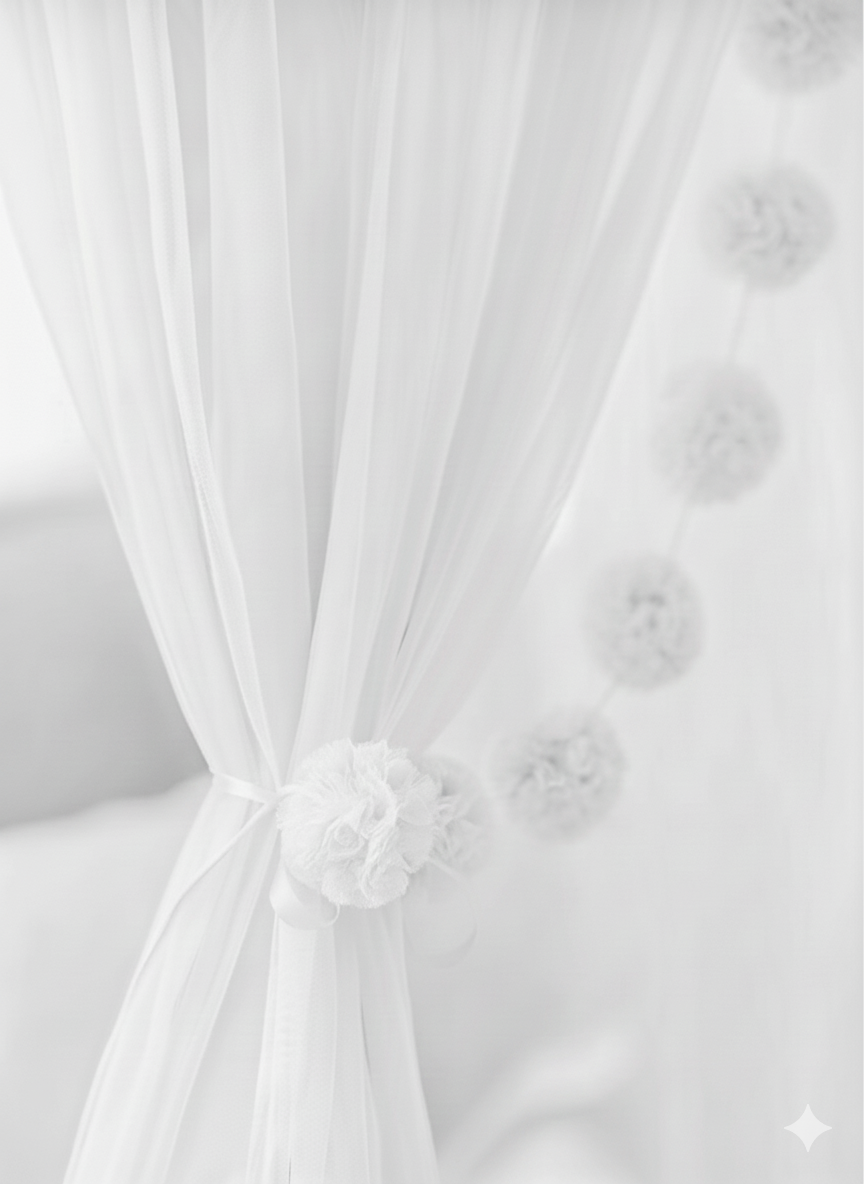 Pom-poms rope decoration