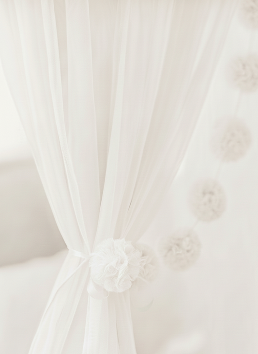 Pom-poms rope decoration