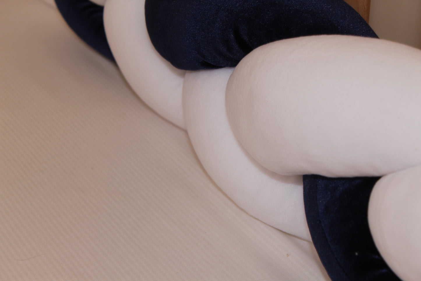 واقي (شريطين) مخملي